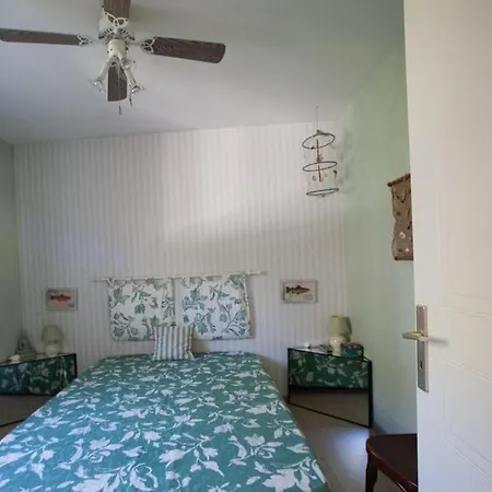 Будинок відпочинку D' Avec Piscine Dans *